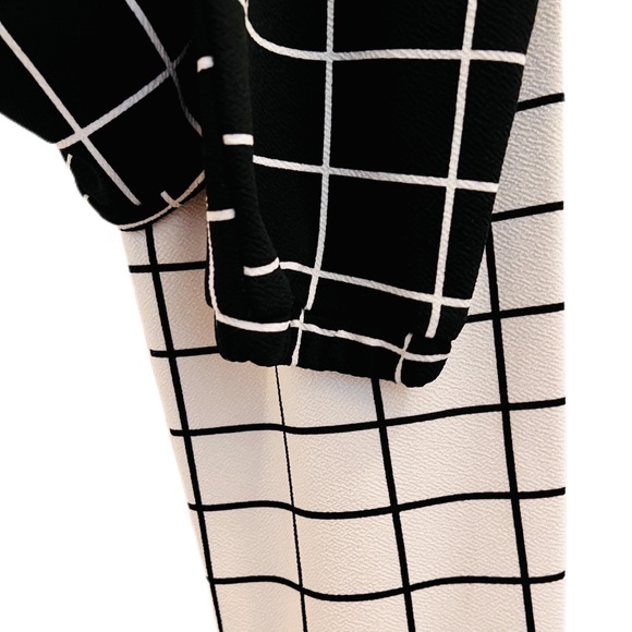 ♥️SOLD♥️SHEIN Girls Two Tone Butterfly Embroidery Top & Grid Pants Set - Picture 7 of 12